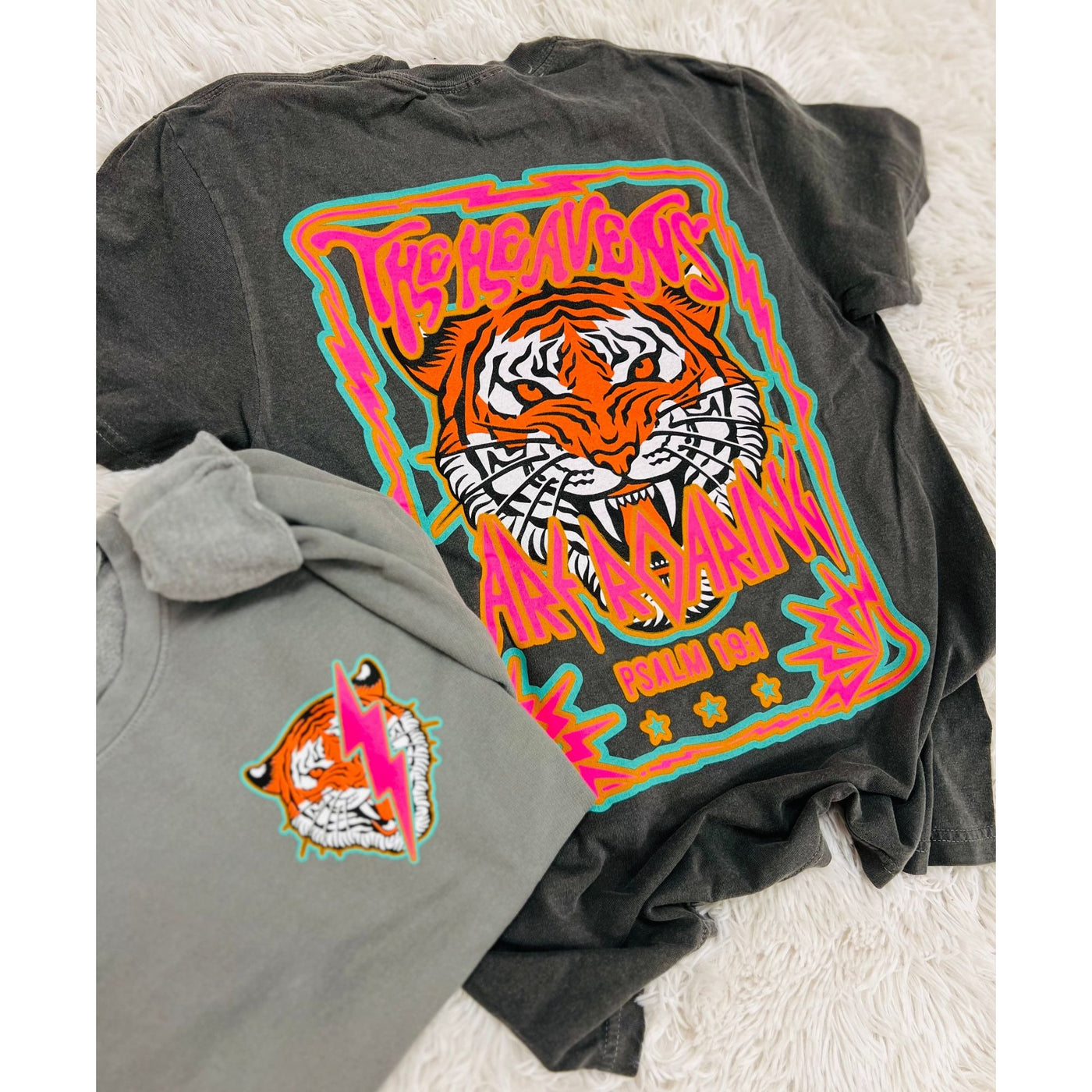 Dark Gray Short Sleeve Tiger Roaring Graphic Tee