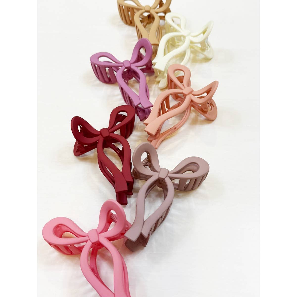 Matte Tone Bow Shape Hair Claw