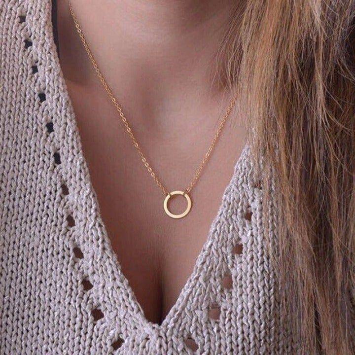 Gold Circle Minimalist Necklace - Accessories - dalia + jade 