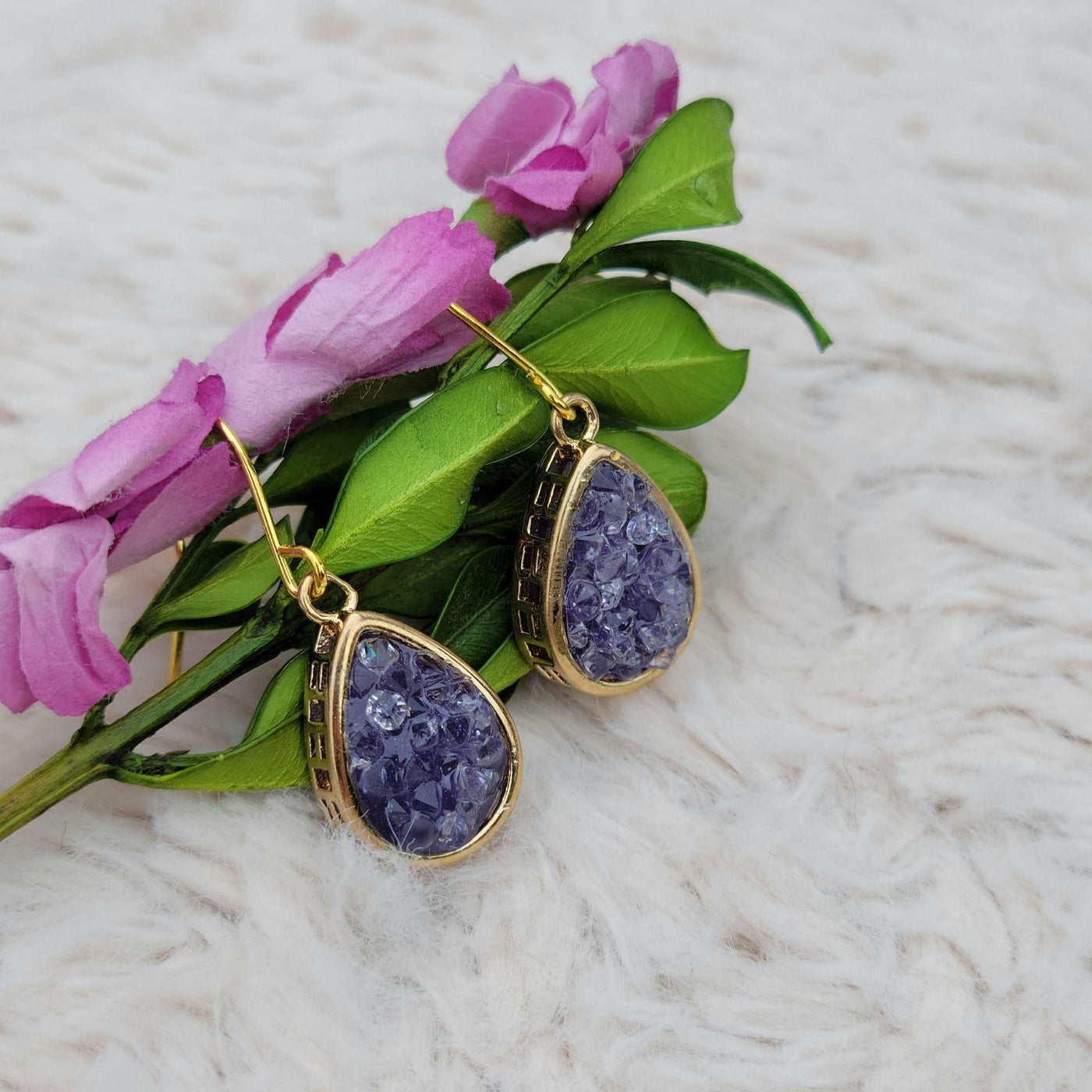 NEW Purple Druzy Dangle Drop Gold Tone Earrings - 1.25" Total Length - Accessories - dalia + jade 